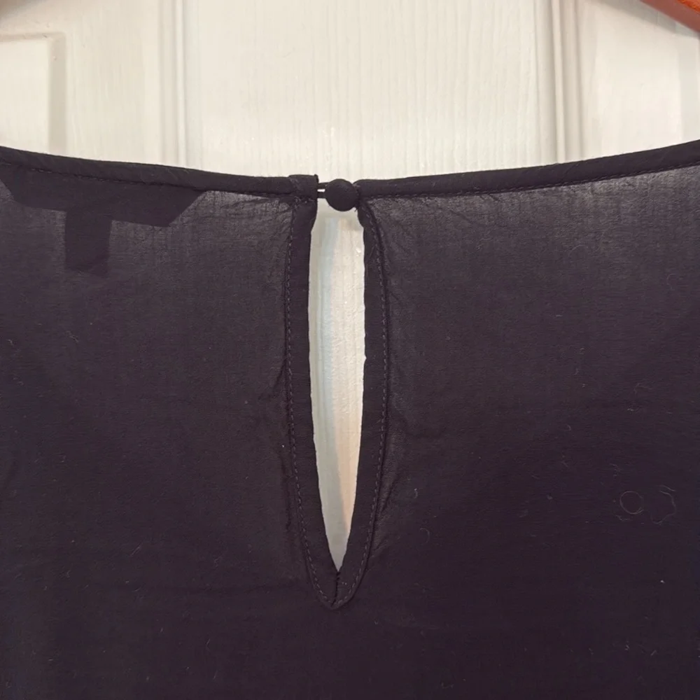 Express chic black